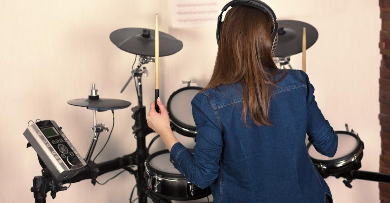 Schlagzeug spielen und Gehörschutz